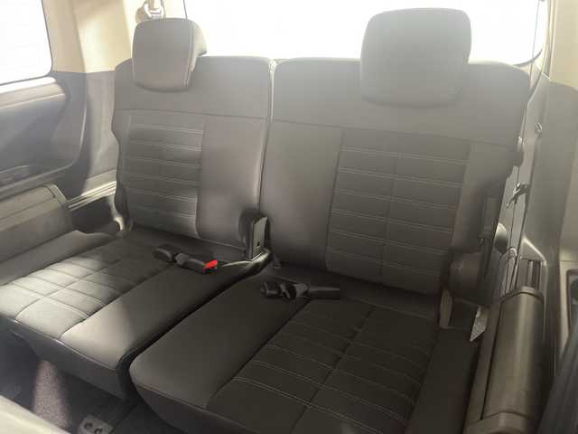 三菱 デリカＤ：５ シャモニー 神奈川県 2025(令7)年 0.1千km パールⅡ 登録済未使用車/ツートーンカラー【W85x42】/4WD　/ディーゼルターボ/マルチアラウンドモニター【自動防眩ミラー/ナビ切替可能】/フルセグ　CD DVD　Bluetooth　SD　HDMI/社外アルパインD:5専用11型ナビゲーション/オリジナルナビ取付パッケージ＋リアモニター取付パーッケージ/両側電動スライドドア/パワーバックドア/e-Assist/ブラインドスポットワーニング/レーダークルーズコントロール/衝突被害軽減ブレーキ/踏み間違い防止アシスト/車線逸脱警報支援機能/オートマチックハイビーム/ふらつき警報/前方衝突予測警報/標識検知システム/先行車発進通知/オートストップアンドゴー/革巻きステアリング/パドルシフト/ステアリングヒーター/ブラックスエード調/合皮コンビシート/運転席パワーシート/前席シートヒーター/電動パーキングブレーキ/オートブレーキホールド/プッシュスタート/スマートキー/LEDヘッド/ポジション/フォグランプ/純正サイド/リアスポイラー/電格ウインカーミラー/取説　保証書　スペアキー