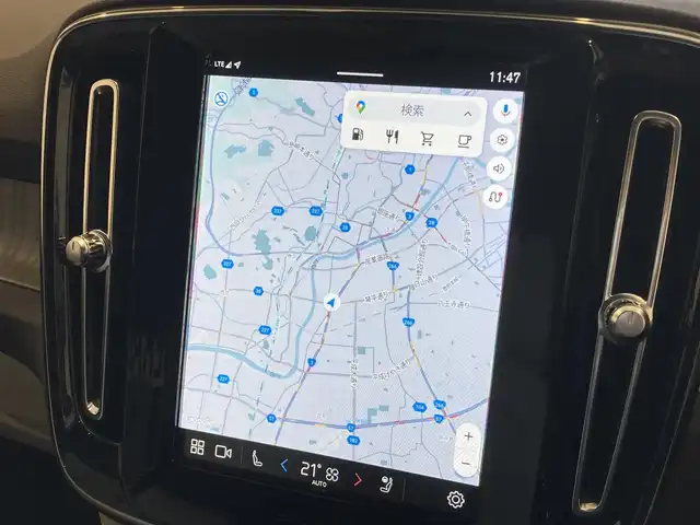 ボルボ ボルボ ＸＣ４０ アルティメット B4 AWD 熊本県 2023(令5)年 2.3万km クリスタルホワイトP ・スマートキー/・プッシュスタート/・Pilot Assist/・レーンキープエイド/・ロードサインインフォメーション/・前車発進告知/・衝突回避/・パークアシスト/・ドライバーアラート/・クロストラフィックアラート/・レーンアシスタンス/・ブラインドスポットモニター/・クルーズコントロール(追従式)/・アクティブハイビーム/・グレー革シート/・前席パワーシート/・全席シートヒーター/・ハンドルヒーター/・純正メモリナビ/　【Bluetooth・USB・AppleCarPlay・AndroidAuto】/・harman/kardonサウンドシステム/・全方位カメラ/・ETC/・パワーバックドア/・LEDヘッドランプ/・LEDフォグランプ/・純正マット/・純正バイザー/・保証書/取説