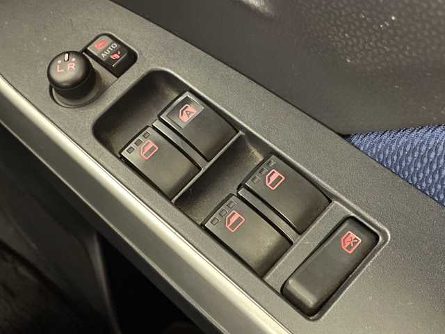 トヨタ ルーミー カスタムG－T 大阪府 2018(平30)年 3.2万km ブラックマイカメタリック スマートアシストII/　・衝突警告機能/　・衝突回避支援ブレーキ機能/　・誤発進抑制機能/　・車線逸脱警報機能/　・先行車発進お知らせ機能/　・オートマチックハイビーム/純正ナビ/　（Bluetooth/CD）/フルセグTV/バックカメラ/両側パワースライドドア/クルーズコントロール/LEDヘッドライト/フォグランプ/オートライト/純正15インチアルミホイール/スマートキー/ETC