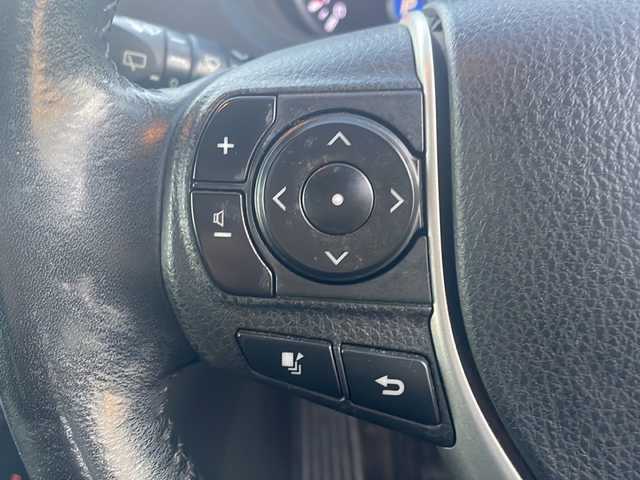 トヨタ ヴォクシー V 道東・釧路十勝 2017(平29)年 8.1万km ホワイトパールクリスタルシャイン 4WD/純正９インチナビ　/(AM/FM/フルセグTV/ＤＶＤ再生/Ｂｌｕｅｔｏｏｔｈ接続)/前後ドライブレコーダー　/ビルトインＥＴＣ　/バックカメラ　/両側パワースライドドア　/クルーズコントロール　/レーンアシスト　/プリクラッシュセーフティ/横滑り防止装置/アイドリングストップ　/スマートキー/プッシュスタート/純正LEDヘッドライト/純正15インチアルミホイール/純正フロアマット