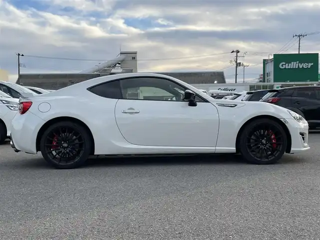 スバル ＢＲＺ STIスポーツ 山形県 2019(平31)年 3.8万km クリスタルホワイトP 6MT/カロッツェリアSDナビ/　　【CD DVD BT フルセグ USB AUX MSV】/バックカメラ/クルーズコントロール/LEDオートライト/ハーフレザー/シートヒーター/純正18インチアルミホイール/ドライブレコーダー/ステアリングスイッチ/電動格納ミラー/フォグランプ/スマートキー/ETC