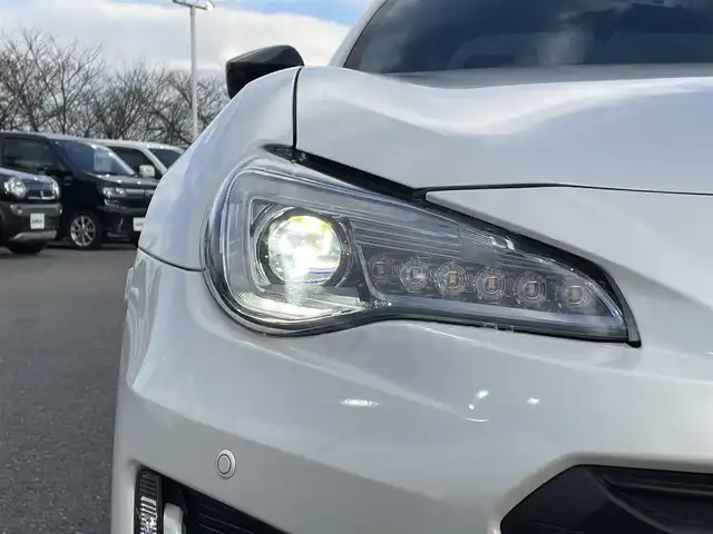 スバル ＢＲＺ STIスポーツ 山形県 2019(平31)年 3.8万km クリスタルホワイトP 6MT/カロッツェリアSDナビ/　　【CD DVD BT フルセグ USB AUX MSV】/バックカメラ/クルーズコントロール/LEDオートライト/ハーフレザー/シートヒーター/純正18インチアルミホイール/ドライブレコーダー/ステアリングスイッチ/電動格納ミラー/フォグランプ/スマートキー/ETC