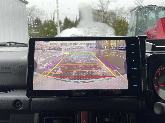 スズキ ジムニー シエラ JL 青森県 2023(令5)年 1.7万km ブルーイッシュブラックパール3 ・4WD/・社外フローティングナビ/・BT/フルセグ/・バックカメラ/・デジタルインナーミラー/・前後ドライブレコーダー/・衝突軽減ブレーキ/・レーンキープアシスト/・ダウンヒルアシストコントロール/・プッシュスタート/・スマートキー/・シートヒーター/・スペアキー/・背面タイヤ/・ETC/・夏タイヤAW積込/・純正15AW/・保証書、取説