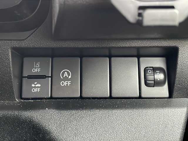 スズキ ジムニー シエラ JL 青森県 2023(令5)年 1.7万km ブルーイッシュブラックパール3 ・4WD/・社外フローティングナビ/・BT/フルセグ/・バックカメラ/・デジタルインナーミラー/・前後ドライブレコーダー/・衝突軽減ブレーキ/・レーンキープアシスト/・ダウンヒルアシストコントロール/・プッシュスタート/・スマートキー/・シートヒーター/・スペアキー/・背面タイヤ/・ETC/・夏タイヤAW積込/・純正15AW/・保証書、取説