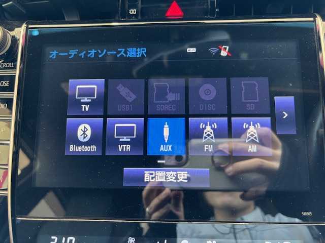 トヨタ ハリアー プレミアム 埼玉県 2017(平29)年 5.2万km ホワイトパールクリスタルシャイン セーフティーセンス/純正9インチSDナビ/　　CD/BT/フルセグ/AUX/バックカメラ/パワーバックドア/レーダークルーズコントロール/LEDオートライト/ハーフレザーシート/純正18インチアルミホイール/ステアリングスイッチ/アイドリングストップ/USBポート/ビルトインETC2.0/禁煙車