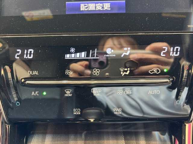 トヨタ ハリアー プレミアム 埼玉県 2017(平29)年 5.2万km ホワイトパールクリスタルシャイン セーフティーセンス/純正9インチSDナビ/　　CD/BT/フルセグ/AUX/バックカメラ/パワーバックドア/レーダークルーズコントロール/LEDオートライト/ハーフレザーシート/純正18インチアルミホイール/ステアリングスイッチ/アイドリングストップ/USBポート/ビルトインETC2.0/禁煙車