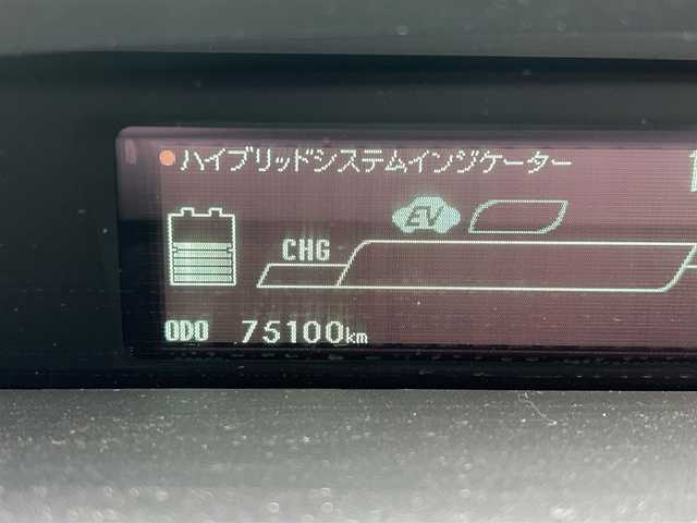 トヨタ プリウス S 栃木県 2012(平24)年 7.6万km ホワイトパールクリスタルシャイン 純正SDナビ/ワンセグTV/Bluetooth/AM/FM/バックカメラ/ビルトインETC/スマートキー×1/プッシュEgスタート/LEDオートライト/純正17インチホイールキャップ/スタッドレスタイヤ＋社外AW積込/横滑り防止装置/コーナーセンサー