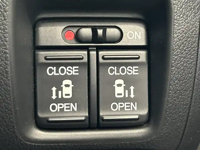 ホンダ Ｎ ＢＯＸ カスタム G ターボSSパッケージ 沖縄県 2014(平26)年 6.9万km プレミアムゴールドパープルパール (株)IDOMが運営する【じしゃロンOO店】の自社ローン専用車両になりますこちらは現金またはオートローンご利用時の価格です。自社ローンご希望の方は別途その旨お申付け下さい/・プッシュスタート　/・ナビ　/・バックカメラ　/・ＥＴＣ　/・パワースライドドア　/・クルーズコントロール　/・純正アルミホイール　　/・横滑り防止装置　/・カーテンエアバック　/・カーテンエアバック　/・取扱説明書