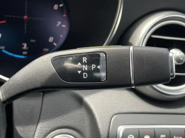 メルセデス・ベンツ Ｃ２００ アバンギャルド AMGライン 三重県 2018(平30)年 4.6万km イリジウムシルバー レザーエクスクルーシブ/黒革シート/ブルメスターサウンド/パフュームアトマイザー/エアバランス/純正ナビ/バックカメラ/フルセグＴＶ/シートヒーター/パワーシート/電動リアゲート/純正１８ＡＷ