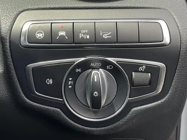 メルセデス・ベンツ Ｃ２００ アバンギャルド AMGライン 三重県 2018(平30)年 4.6万km イリジウムシルバー レザーエクスクルーシブ/黒革シート/ブルメスターサウンド/パフュームアトマイザー/エアバランス/純正ナビ/バックカメラ/フルセグＴＶ/シートヒーター/パワーシート/電動リアゲート/純正１８ＡＷ