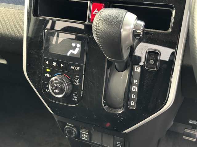 ダイハツ トール カスタムG ターボ SAⅡ 大分県 2018(平30)年 9.4万km レーザーブルークリスタルシャイン ・純正ナビ(CD.DVD.SD.BT.USB)/・バックカメラ/・フルセグテレビ/・両側パワースライドドア/・スマートアシスト/・リアセンサー/・クルーズコントロール/・ETC/・ドライブレコーダー/・ステアリングリモコン