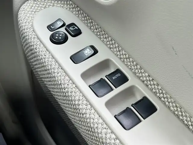スズキ ラパン S 奈良県 2017(平29)年 3.9万km フェニックスレッドパール 社外ＫＥＮＷＯＯＤ彩速ナビゲーション/(AM/FM/CD/DVD/USB/iPod/BT/フルセグTV）/バックカメラ/レーダーブレーキサポート/アイドリングストップシステム/オートライト/ETC/ABS/SRSエアバック【運転席/助手席】/シートヒーター【運転席】/キーレスプッシュスタートシステム/横滑り防止装置/電格ミラー/ドアバイザー/保証書/取扱説明書/スペアキー