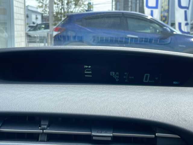 トヨタ プリウス S 山口県 2012(平24)年 6.4万km ブラック 株)IDOMが運営する【じしゃロン宇部店】の自社ローン専用車両になります。こちらは現金またはオートローンご利用時の価格です。自社ローンご希望の方は別途その旨お申付け下さい純正ナビ（NSZT-W62G）　/フルセグＴＶ　/Ｂｌｕｅｔｏｏｔｈ接続　/バックカメラ　/アイドリングストップ　/ＥＴＣ　/純正アルミホイール　/横滑り防止装置　/キセノンヘットライト　/スマートキー
