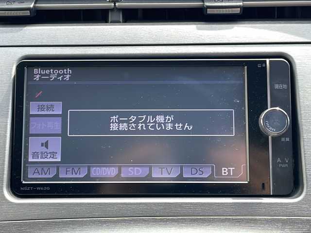 トヨタ プリウス S 山口県 2012(平24)年 6.4万km ブラック 株)IDOMが運営する【じしゃロン宇部店】の自社ローン専用車両になります。こちらは現金またはオートローンご利用時の価格です。自社ローンご希望の方は別途その旨お申付け下さい純正ナビ（NSZT-W62G）　/フルセグＴＶ　/Ｂｌｕｅｔｏｏｔｈ接続　/バックカメラ　/アイドリングストップ　/ＥＴＣ　/純正アルミホイール　/横滑り防止装置　/キセノンヘットライト　/スマートキー