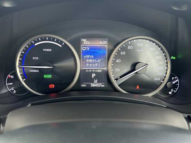 レクサス ＮＸ 300h Iパッケージ 愛知県 2018(平30)年 5.9万km ソニッククォーツ /4WD//純正メモリナビ//純正フルセグTV//CD/DVD/BT/USB/AUX//バック/全周囲カメラ//前後ドラレコ//ビルトインETC2.0//ヘッドアップディスプレイ//追従機能付きクルーズコントロール//ブラインドスポットモニター//電動パーキングブレーキ//ブレーキホールド//レーンアシスト//横滑り防止装置//衝突被害軽減ブレーキ//車両接近通報一時停止スイッチ//電動リアゲート//ステアリングヒーター//ステアスイッチ//パワーシート(D/N)//シートヒーター(D/N)//メモリーシート(D)//純正LEDオートライト//純正オートハイビーム//フロントフォグランプ//純正17インチアルミホイール//純正フロアマット//トノカバー//イモビライザー//衝突安全ボディー//ドアバイザー//ダブル/サイド/カーテンエアバック//スマートキー//取扱説明書//ナビ説明書//保証書//D記録簿(H31/R1/R2/R3/R4)