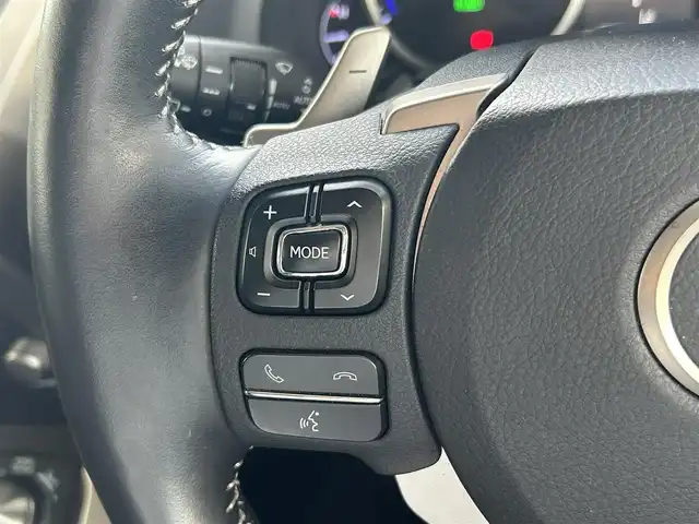 レクサス ＮＸ 300h Iパッケージ 愛知県 2018(平30)年 5.9万km ソニッククォーツ /4WD//純正メモリナビ//純正フルセグTV//CD/DVD/BT/USB/AUX//バック/全周囲カメラ//前後ドラレコ//ビルトインETC2.0//ヘッドアップディスプレイ//追従機能付きクルーズコントロール//ブラインドスポットモニター//電動パーキングブレーキ//ブレーキホールド//レーンアシスト//横滑り防止装置//衝突被害軽減ブレーキ//車両接近通報一時停止スイッチ//電動リアゲート//ステアリングヒーター//ステアスイッチ//パワーシート(D/N)//シートヒーター(D/N)//メモリーシート(D)//純正LEDオートライト//純正オートハイビーム//フロントフォグランプ//純正17インチアルミホイール//純正フロアマット//トノカバー//イモビライザー//衝突安全ボディー//ドアバイザー//ダブル/サイド/カーテンエアバック//スマートキー//取扱説明書//ナビ説明書//保証書//D記録簿(H31/R1/R2/R3/R4)