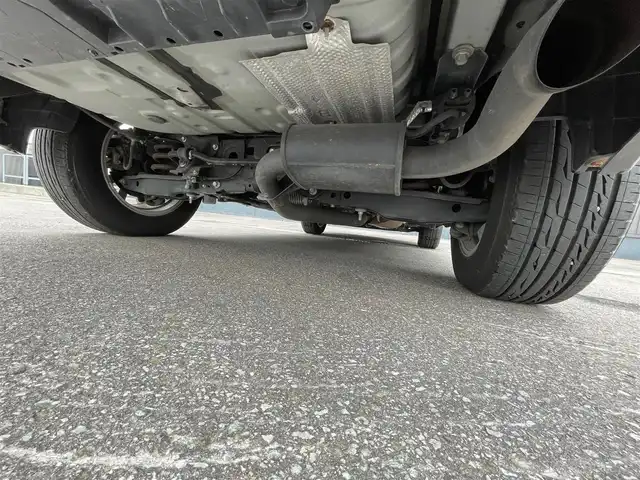 レクサス ＮＸ 300h Iパッケージ 青森県 2018(平30)年 5.9万km ソニッククォーツ /4WD/寒冷地仕様車/　(Fワイパーデアイサー/Rフォグ//　ヘットライトウオッシャー)/純正メモリナビ/　(フルセグTV/DVD/BT/USB/AUX)/全方位カメラ/前後ドラレコ/ビルトインETC2.0/ヘッドアップディスプレイ/追従機能付きクルーズコントロール/ブラインドスポットモニター/レーンアシスト/横滑り防止装置/衝突被害軽減ブレーキ/車両接近通報一時停止スイッチ/電動リアゲート/革巻きステア/ノブ/パドルシフト/ステアリングヒーター/オーディオ/ステアスイッチ/D席メモリー付き/　前席パワーシート/前席シートヒーター/純正3眼LEDオートライト/純正オートマチックハイビーム/シーケンシャルウインカー/ミラーヒーター/フロントフォグランプ/純正17インチアルミホイール/純正フロアマット/純正ドアバイザー/W/サイド/カーテン/ニーエアバック/前後バンパーソナー/スマートキー/保証書/取説/ナビ説明書/記録簿(H31/R1/R2/R3/R4)