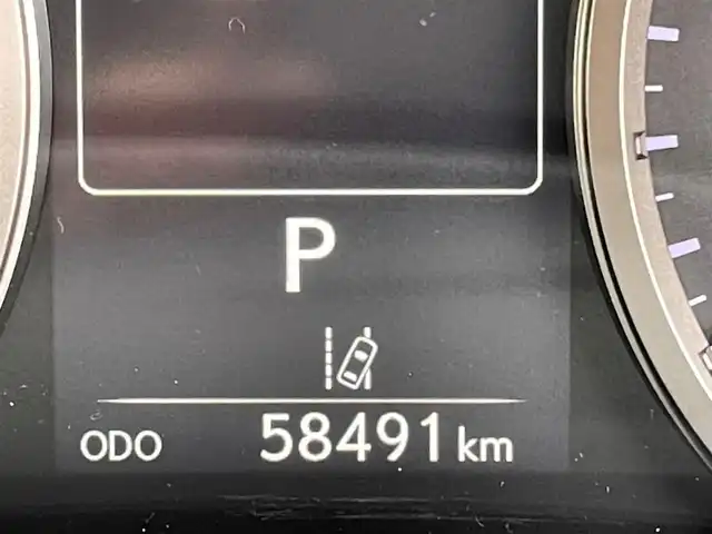 レクサス ＮＸ 300h Iパッケージ 青森県 2018(平30)年 5.9万km ソニッククォーツ /4WD/寒冷地仕様車/　(Fワイパーデアイサー/Rフォグ//　ヘットライトウオッシャー)/純正メモリナビ/　(フルセグTV/DVD/BT/USB/AUX)/全方位カメラ/前後ドラレコ/ビルトインETC2.0/ヘッドアップディスプレイ/追従機能付きクルーズコントロール/ブラインドスポットモニター/レーンアシスト/横滑り防止装置/衝突被害軽減ブレーキ/車両接近通報一時停止スイッチ/電動リアゲート/革巻きステア/ノブ/パドルシフト/ステアリングヒーター/オーディオ/ステアスイッチ/D席メモリー付き/　前席パワーシート/前席シートヒーター/純正3眼LEDオートライト/純正オートマチックハイビーム/シーケンシャルウインカー/ミラーヒーター/フロントフォグランプ/純正17インチアルミホイール/純正フロアマット/純正ドアバイザー/W/サイド/カーテン/ニーエアバック/前後バンパーソナー/スマートキー/保証書/取説/ナビ説明書/記録簿(H31/R1/R2/R3/R4)