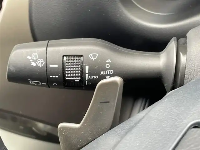 レクサス ＮＸ 300h Iパッケージ 青森県 2018(平30)年 5.9万km ソニッククォーツ /4WD/寒冷地仕様車/　(Fワイパーデアイサー/Rフォグ//　ヘットライトウオッシャー)/純正メモリナビ/　(フルセグTV/DVD/BT/USB/AUX)/全方位カメラ/前後ドラレコ/ビルトインETC2.0/ヘッドアップディスプレイ/追従機能付きクルーズコントロール/ブラインドスポットモニター/レーンアシスト/横滑り防止装置/衝突被害軽減ブレーキ/車両接近通報一時停止スイッチ/電動リアゲート/革巻きステア/ノブ/パドルシフト/ステアリングヒーター/オーディオ/ステアスイッチ/D席メモリー付き/　前席パワーシート/前席シートヒーター/純正3眼LEDオートライト/純正オートマチックハイビーム/シーケンシャルウインカー/ミラーヒーター/フロントフォグランプ/純正17インチアルミホイール/純正フロアマット/純正ドアバイザー/W/サイド/カーテン/ニーエアバック/前後バンパーソナー/スマートキー/保証書/取説/ナビ説明書/記録簿(H31/R1/R2/R3/R4)