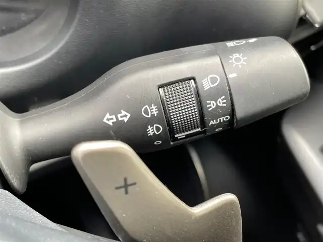 レクサス ＮＸ 300h Iパッケージ 青森県 2018(平30)年 5.9万km ソニッククォーツ /4WD/寒冷地仕様車/　(Fワイパーデアイサー/Rフォグ//　ヘットライトウオッシャー)/純正メモリナビ/　(フルセグTV/DVD/BT/USB/AUX)/全方位カメラ/前後ドラレコ/ビルトインETC2.0/ヘッドアップディスプレイ/追従機能付きクルーズコントロール/ブラインドスポットモニター/レーンアシスト/横滑り防止装置/衝突被害軽減ブレーキ/車両接近通報一時停止スイッチ/電動リアゲート/革巻きステア/ノブ/パドルシフト/ステアリングヒーター/オーディオ/ステアスイッチ/D席メモリー付き/　前席パワーシート/前席シートヒーター/純正3眼LEDオートライト/純正オートマチックハイビーム/シーケンシャルウインカー/ミラーヒーター/フロントフォグランプ/純正17インチアルミホイール/純正フロアマット/純正ドアバイザー/W/サイド/カーテン/ニーエアバック/前後バンパーソナー/スマートキー/保証書/取説/ナビ説明書/記録簿(H31/R1/R2/R3/R4)