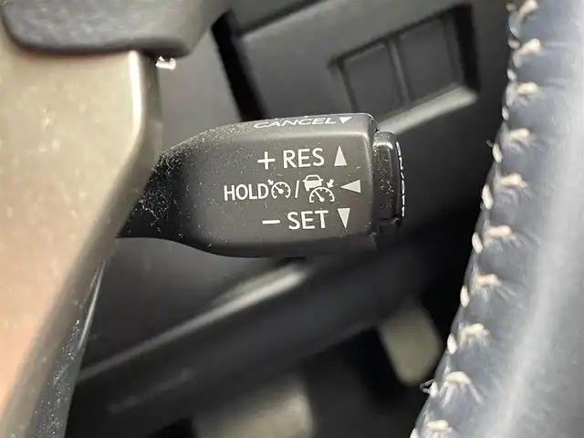 レクサス ＮＸ 300h Iパッケージ 青森県 2018(平30)年 5.9万km ソニッククォーツ /4WD/寒冷地仕様車/　(Fワイパーデアイサー/Rフォグ//　ヘットライトウオッシャー)/純正メモリナビ/　(フルセグTV/DVD/BT/USB/AUX)/全方位カメラ/前後ドラレコ/ビルトインETC2.0/ヘッドアップディスプレイ/追従機能付きクルーズコントロール/ブラインドスポットモニター/レーンアシスト/横滑り防止装置/衝突被害軽減ブレーキ/車両接近通報一時停止スイッチ/電動リアゲート/革巻きステア/ノブ/パドルシフト/ステアリングヒーター/オーディオ/ステアスイッチ/D席メモリー付き/　前席パワーシート/前席シートヒーター/純正3眼LEDオートライト/純正オートマチックハイビーム/シーケンシャルウインカー/ミラーヒーター/フロントフォグランプ/純正17インチアルミホイール/純正フロアマット/純正ドアバイザー/W/サイド/カーテン/ニーエアバック/前後バンパーソナー/スマートキー/保証書/取説/ナビ説明書/記録簿(H31/R1/R2/R3/R4)