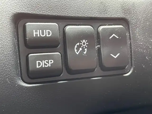 レクサス ＮＸ 300h Iパッケージ 青森県 2018(平30)年 5.9万km ソニッククォーツ /4WD/寒冷地仕様車/　(Fワイパーデアイサー/Rフォグ//　ヘットライトウオッシャー)/純正メモリナビ/　(フルセグTV/DVD/BT/USB/AUX)/全方位カメラ/前後ドラレコ/ビルトインETC2.0/ヘッドアップディスプレイ/追従機能付きクルーズコントロール/ブラインドスポットモニター/レーンアシスト/横滑り防止装置/衝突被害軽減ブレーキ/車両接近通報一時停止スイッチ/電動リアゲート/革巻きステア/ノブ/パドルシフト/ステアリングヒーター/オーディオ/ステアスイッチ/D席メモリー付き/　前席パワーシート/前席シートヒーター/純正3眼LEDオートライト/純正オートマチックハイビーム/シーケンシャルウインカー/ミラーヒーター/フロントフォグランプ/純正17インチアルミホイール/純正フロアマット/純正ドアバイザー/W/サイド/カーテン/ニーエアバック/前後バンパーソナー/スマートキー/保証書/取説/ナビ説明書/記録簿(H31/R1/R2/R3/R4)