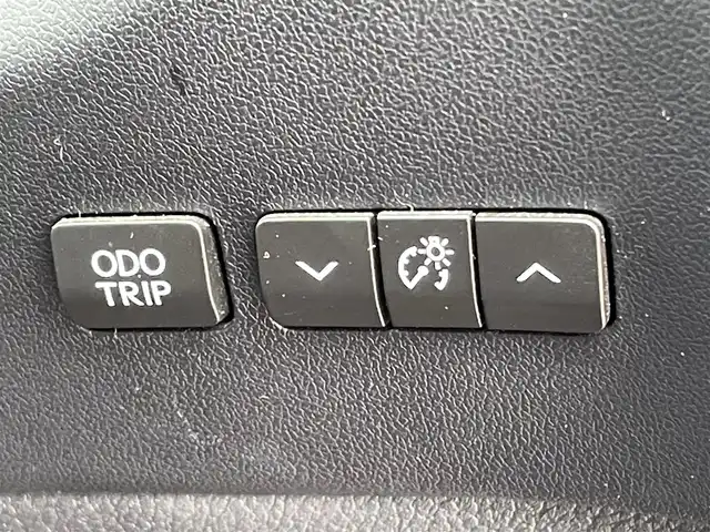 レクサス ＮＸ 300h Iパッケージ 青森県 2018(平30)年 5.9万km ソニッククォーツ /4WD/寒冷地仕様車/　(Fワイパーデアイサー/Rフォグ//　ヘットライトウオッシャー)/純正メモリナビ/　(フルセグTV/DVD/BT/USB/AUX)/全方位カメラ/前後ドラレコ/ビルトインETC2.0/ヘッドアップディスプレイ/追従機能付きクルーズコントロール/ブラインドスポットモニター/レーンアシスト/横滑り防止装置/衝突被害軽減ブレーキ/車両接近通報一時停止スイッチ/電動リアゲート/革巻きステア/ノブ/パドルシフト/ステアリングヒーター/オーディオ/ステアスイッチ/D席メモリー付き/　前席パワーシート/前席シートヒーター/純正3眼LEDオートライト/純正オートマチックハイビーム/シーケンシャルウインカー/ミラーヒーター/フロントフォグランプ/純正17インチアルミホイール/純正フロアマット/純正ドアバイザー/W/サイド/カーテン/ニーエアバック/前後バンパーソナー/スマートキー/保証書/取説/ナビ説明書/記録簿(H31/R1/R2/R3/R4)