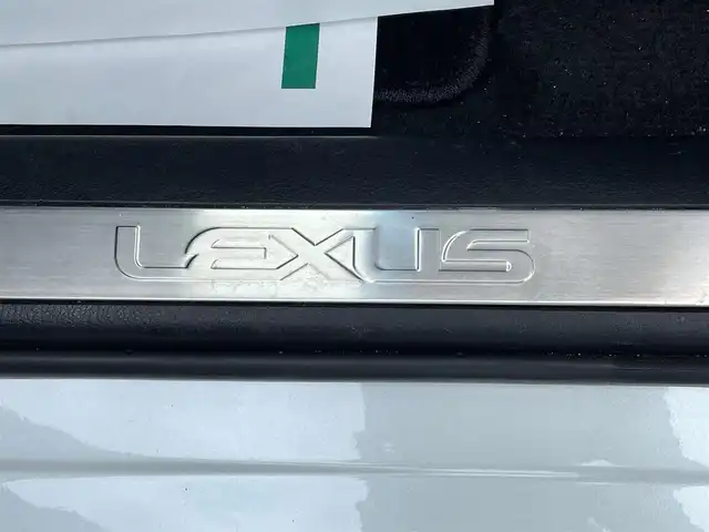 レクサス ＮＸ 300h Iパッケージ 青森県 2018(平30)年 5.9万km ソニッククォーツ /4WD/寒冷地仕様車/　(Fワイパーデアイサー/Rフォグ//　ヘットライトウオッシャー)/純正メモリナビ/　(フルセグTV/DVD/BT/USB/AUX)/全方位カメラ/前後ドラレコ/ビルトインETC2.0/ヘッドアップディスプレイ/追従機能付きクルーズコントロール/ブラインドスポットモニター/レーンアシスト/横滑り防止装置/衝突被害軽減ブレーキ/車両接近通報一時停止スイッチ/電動リアゲート/革巻きステア/ノブ/パドルシフト/ステアリングヒーター/オーディオ/ステアスイッチ/D席メモリー付き/　前席パワーシート/前席シートヒーター/純正3眼LEDオートライト/純正オートマチックハイビーム/シーケンシャルウインカー/ミラーヒーター/フロントフォグランプ/純正17インチアルミホイール/純正フロアマット/純正ドアバイザー/W/サイド/カーテン/ニーエアバック/前後バンパーソナー/スマートキー/保証書/取説/ナビ説明書/記録簿(H31/R1/R2/R3/R4)