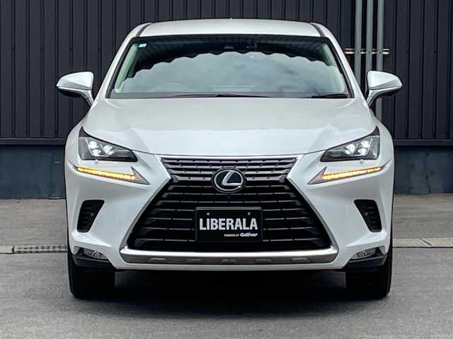 レクサス ＮＸ 300h Iパッケージ 岩手県 2018(平30)年 5.9万km ソニッククォーツ /4WD/寒冷地仕様車/　(Fワイパーデアイサー/Rフォグ//　ヘットライトウオッシャー)/純正メモリナビ/　(フルセグTV/DVD/BT/USB/AUX)/全方位カメラ/前後ドラレコ/ビルトインETC2.0/ヘッドアップディスプレイ/追従機能付きクルーズコントロール/ブラインドスポットモニター/レーンアシスト/横滑り防止装置/衝突被害軽減ブレーキ/車両接近通報一時停止スイッチ/電動リアゲート/革巻きステア/ノブ/パドルシフト/ステアリングヒーター/オーディオ/ステアスイッチ/D席メモリー付き/　前席パワーシート/前席シートヒーター/純正3眼LEDオートライト/純正オートマチックハイビーム/シーケンシャルウインカー/ミラーヒーター/フロントフォグランプ/純正17インチアルミホイール/純正フロアマット/純正ドアバイザー/W/サイド/カーテン/ニーエアバック/前後バンパーソナー/スマートキー/保証書/取説/ナビ説明書/記録簿(H31/R1/R2/R3/R4)
