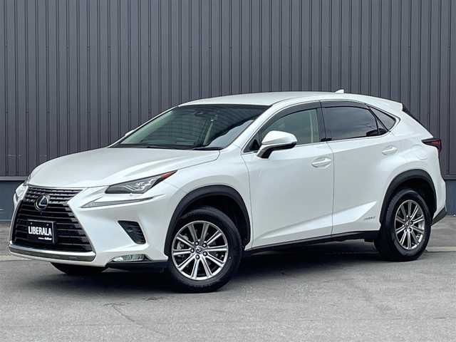 レクサス ＮＸ 300h Iパッケージ 岩手県 2018(平30)年 5.9万km ソニッククォーツ /4WD/寒冷地仕様車/　(Fワイパーデアイサー/Rフォグ//　ヘットライトウオッシャー)/純正メモリナビ/　(フルセグTV/DVD/BT/USB/AUX)/全方位カメラ/前後ドラレコ/ビルトインETC2.0/ヘッドアップディスプレイ/追従機能付きクルーズコントロール/ブラインドスポットモニター/レーンアシスト/横滑り防止装置/衝突被害軽減ブレーキ/車両接近通報一時停止スイッチ/電動リアゲート/革巻きステア/ノブ/パドルシフト/ステアリングヒーター/オーディオ/ステアスイッチ/D席メモリー付き/　前席パワーシート/前席シートヒーター/純正3眼LEDオートライト/純正オートマチックハイビーム/シーケンシャルウインカー/ミラーヒーター/フロントフォグランプ/純正17インチアルミホイール/純正フロアマット/純正ドアバイザー/W/サイド/カーテン/ニーエアバック/前後バンパーソナー/スマートキー/保証書/取説/ナビ説明書/記録簿(H31/R1/R2/R3/R4)