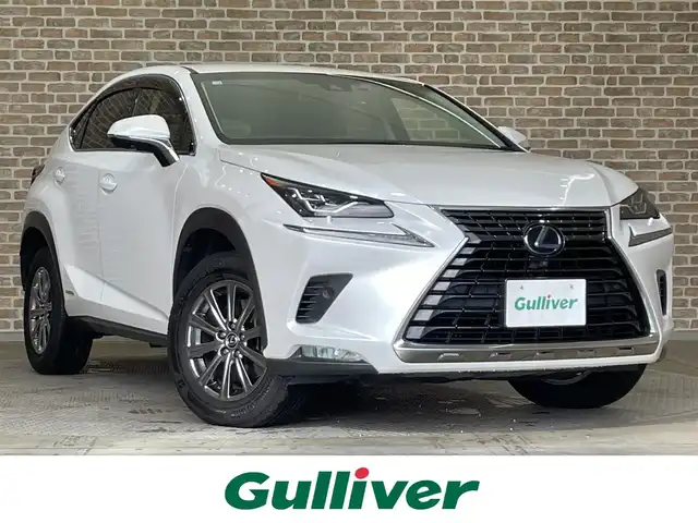 レクサス ＮＸ 300h Iパッケージ 岩手県 2018(平30)年 5.9万km ソニッククォーツ /4WD/寒冷地仕様車/　(Fワイパーデアイサー/Rフォグ//　ヘットライトウオッシャー)/純正メモリナビ/　(フルセグTV/DVD/BT/USB/AUX)/全方位カメラ/前後ドラレコ/ビルトインETC2.0/ヘッドアップディスプレイ/追従機能付きクルーズコントロール/ブラインドスポットモニター/レーンアシスト/横滑り防止装置/衝突被害軽減ブレーキ/車両接近通報一時停止スイッチ/電動リアゲート/革巻きステア/ノブ/パドルシフト/ステアリングヒーター/オーディオ/ステアスイッチ/D席メモリー付き/　前席パワーシート/前席シートヒーター/純正3眼LEDオートライト/純正オートマチックハイビーム/シーケンシャルウインカー/ミラーヒーター/フロントフォグランプ/純正17インチアルミホイール/純正フロアマット/純正ドアバイザー/W/サイド/カーテン/ニーエアバック/前後バンパーソナー/スマートキー/保証書/取説/ナビ説明書/記録簿(H31/R1/R2/R3/R4)