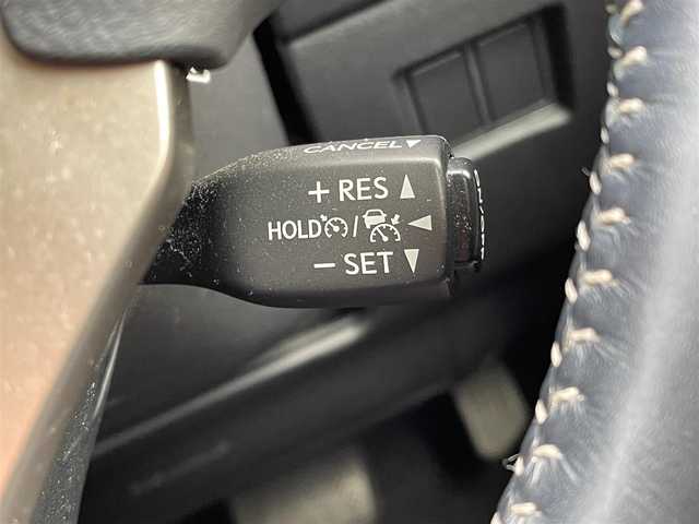 レクサス ＮＸ 300h Iパッケージ 岩手県 2018(平30)年 5.9万km ソニッククォーツ /4WD/寒冷地仕様車/　(Fワイパーデアイサー/Rフォグ//　ヘットライトウオッシャー)/純正メモリナビ/　(フルセグTV/DVD/BT/USB/AUX)/全方位カメラ/前後ドラレコ/ビルトインETC2.0/ヘッドアップディスプレイ/追従機能付きクルーズコントロール/ブラインドスポットモニター/レーンアシスト/横滑り防止装置/衝突被害軽減ブレーキ/車両接近通報一時停止スイッチ/電動リアゲート/革巻きステア/ノブ/パドルシフト/ステアリングヒーター/オーディオ/ステアスイッチ/D席メモリー付き/　前席パワーシート/前席シートヒーター/純正3眼LEDオートライト/純正オートマチックハイビーム/シーケンシャルウインカー/ミラーヒーター/フロントフォグランプ/純正17インチアルミホイール/純正フロアマット/純正ドアバイザー/W/サイド/カーテン/ニーエアバック/前後バンパーソナー/スマートキー/保証書/取説/ナビ説明書/記録簿(H31/R1/R2/R3/R4)