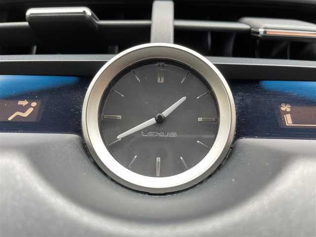 レクサス ＮＸ 300h Iパッケージ 岩手県 2018(平30)年 5.9万km ソニッククォーツ /4WD/寒冷地仕様車/　(Fワイパーデアイサー/Rフォグ//　ヘットライトウオッシャー)/純正メモリナビ/　(フルセグTV/DVD/BT/USB/AUX)/全方位カメラ/前後ドラレコ/ビルトインETC2.0/ヘッドアップディスプレイ/追従機能付きクルーズコントロール/ブラインドスポットモニター/レーンアシスト/横滑り防止装置/衝突被害軽減ブレーキ/車両接近通報一時停止スイッチ/電動リアゲート/革巻きステア/ノブ/パドルシフト/ステアリングヒーター/オーディオ/ステアスイッチ/D席メモリー付き/　前席パワーシート/前席シートヒーター/純正3眼LEDオートライト/純正オートマチックハイビーム/シーケンシャルウインカー/ミラーヒーター/フロントフォグランプ/純正17インチアルミホイール/純正フロアマット/純正ドアバイザー/W/サイド/カーテン/ニーエアバック/前後バンパーソナー/スマートキー/保証書/取説/ナビ説明書/記録簿(H31/R1/R2/R3/R4)