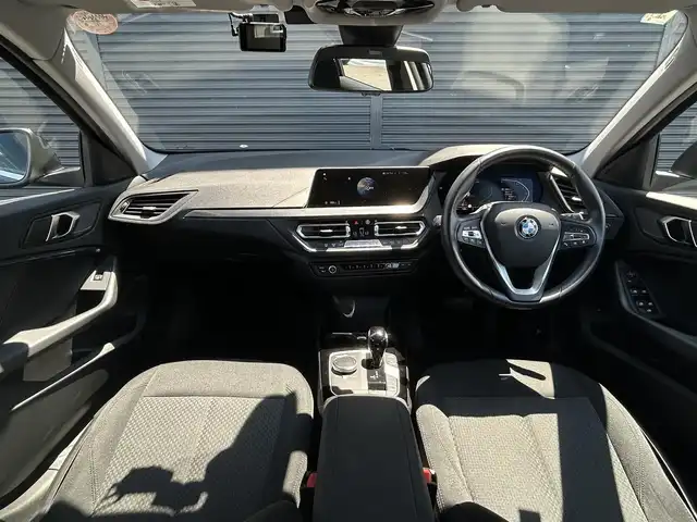 ＢＭＷ １１８ｄ プレイ 茨城県 2022(令4)年 1.6万km サファイアブラックP ドライビングアシスト　/ＡＣＣ　/ＬＤＷ　/ＬＣＷ　/ＣＴＷ　/Ｂカメラ　/ＰＤＣ　/パーキングアシスト　/オートマチックテールゲート　/ナビ　/ＣａｒＰｌａｙ　/ＢＴ　/ＵＳＢ　/ＬＥＤヘッドライト　/ＥＴＣ２．０　/前後ドラレコ/禁煙車