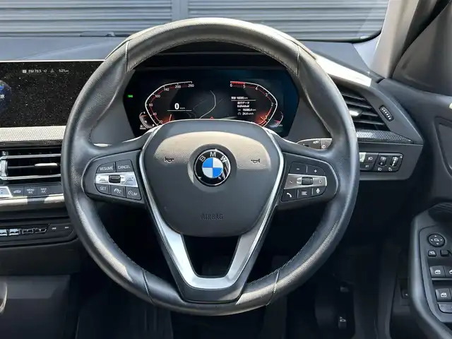 ＢＭＷ １１８ｄ プレイ 茨城県 2022(令4)年 1.6万km サファイアブラックP ドライビングアシスト　/ＡＣＣ　/ＬＤＷ　/ＬＣＷ　/ＣＴＷ　/Ｂカメラ　/ＰＤＣ　/パーキングアシスト　/オートマチックテールゲート　/ナビ　/ＣａｒＰｌａｙ　/ＢＴ　/ＵＳＢ　/ＬＥＤヘッドライト　/ＥＴＣ２．０　/前後ドラレコ/禁煙車