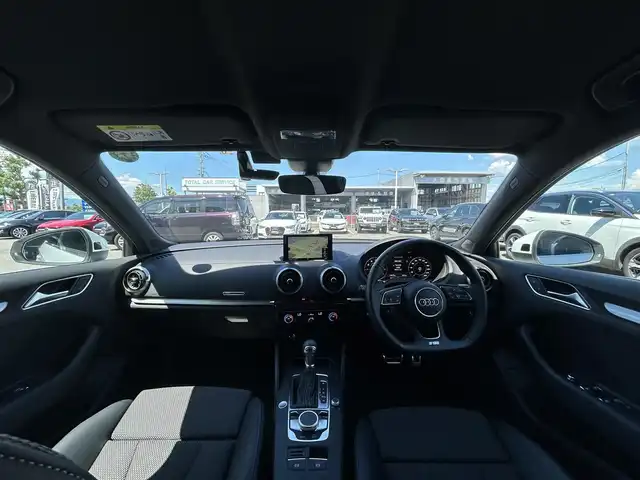 アウディ Ａ３ SB 30TFSI スポーツ 滋賀県 2020(令2)年 1.9万km グレイシアホワイトメタリック Sラインパッケージ/ハーフレザーシート/・D席パワーシート/・前席シートヒーター /バーチャルコックピット/MMIナビ(CD/DVD/Bluetooth/USB)/Audiサイドアシスト/アダプティブクルーズコントロール/アクティブレーンアシスト/Audiプレセンス/バックカメラ/パーキングエイド/アドバンストキー/純正フロアマット/純正18インチアルミホイール