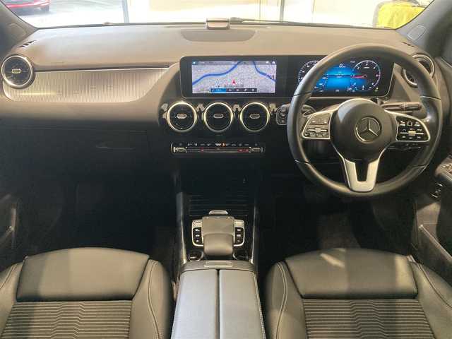 メルセデス・ベンツ Ｂ２００ｄ 熊本県 2020(令2)年 3.3万km マウンテングレー ・スマートキー/・プッシュスタート/・アクティブステアリングアシスト/・道路標識アシスト/・アクティブレーンキーピングアシスト/・アクティブブレーキアシスト/・アテンションアシスト/・レーンチェンジアシスト/・クルーズコントロール(追従式)/・ハーフレザーシート/・前席パワーシート/・前席シートヒーター /・純正HDDナビ/　【Bluetooth・USB・AppleCarPlay・AndroidAuto】/・フルセグTV/・バックカメラ/・ETC2.0/・パワーバックドア/・LEDヘッドランプ/・純正マット