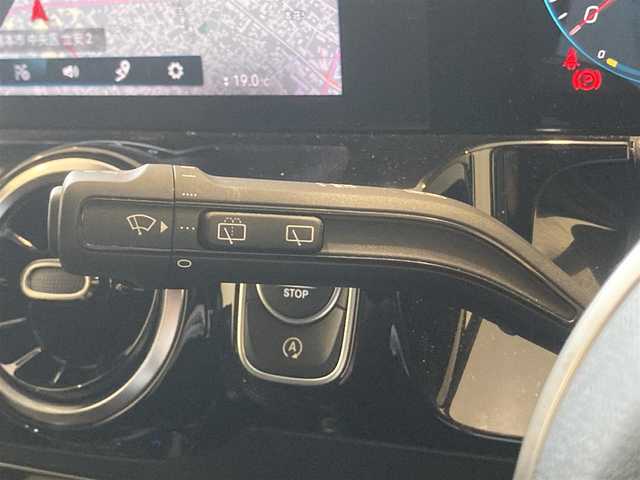 メルセデス・ベンツ Ｂ２００ｄ 熊本県 2020(令2)年 3.3万km マウンテングレー ・スマートキー/・プッシュスタート/・アクティブステアリングアシスト/・道路標識アシスト/・アクティブレーンキーピングアシスト/・アクティブブレーキアシスト/・アテンションアシスト/・レーンチェンジアシスト/・クルーズコントロール(追従式)/・ハーフレザーシート/・前席パワーシート/・前席シートヒーター /・純正HDDナビ/　【Bluetooth・USB・AppleCarPlay・AndroidAuto】/・フルセグTV/・バックカメラ/・ETC2.0/・パワーバックドア/・LEDヘッドランプ/・純正マット
