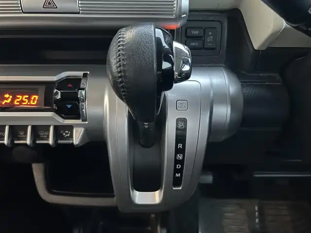 スズキ クロスビー HYBRID MZ 宮城県 2020(令2)年 6.3万km クラレットレッドメタリック 登録時走行距離62570km/純正ナビ/DVD・CD・AM・FM・Bluetooth・ワンセグ・SD・USB/全周囲カメラ/衝突軽減システム/レーンキープアシスト/クルーズコントロール/パーキングアシスト/純正アルミホイール/シートヒーター（運転席と助手席）/プッシュスタート/LEDライト/パドルシフト/純正フロアマット/電動格納ミラー/ウインカーミラー/ドアバイザー/フォグランプ