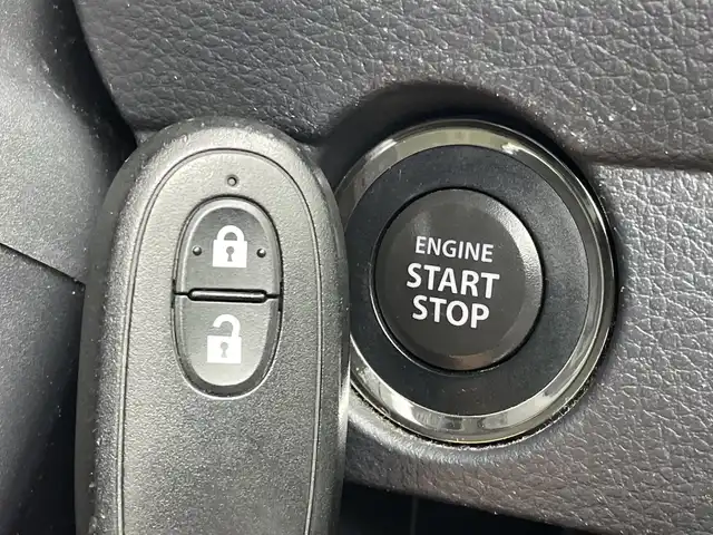 スズキ ハスラー F リミテッド 新潟県 2017(平29)年 8.7万km クールカーキパールメタリック/ホワイト2トーンルーフ 4WD/社外SDナビ/フルセグTV/・Bluetooth接続/・CD/DVD再生/・SDミュージックサーバー/・AM/FM/衝突軽減ブレーキ/バックカメラ/クルーズコントロール/レーンキープアシスト/横滑り防止装置/車線逸脱アラート/アイドリングストップ/ダウンヒルアシストコントロール/前席シートヒーター/ETC/ハロゲンオートライト/スマートキー/プッシュスタート /純正フロアマット/スマートキー