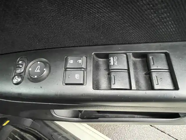 ホンダ Ｎ ＢＯＸ カスタム G ターボSSパッケージ 秋田県 2013(平25)年 11万km プレミアムホワイトパール (株)IDOMが運営する【じしゃロン秋田店】の自社ローン対象車両になります。こちらは現金ご利用時の価格です。自社ローンご希望の方は別途その旨お申付け下さい。/メモリナビ/ワンセグテレビ/バックカメラ/両側パワースライドドア/プッシュスタート/ドアバイザー/ETC