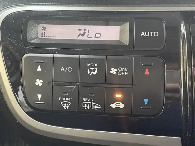 ホンダ Ｎ ＢＯＸ カスタム G ターボSSパッケージ 秋田県 2013(平25)年 11万km プレミアムホワイトパール (株)IDOMが運営する【じしゃロン秋田店】の自社ローン対象車両になります。こちらは現金ご利用時の価格です。自社ローンご希望の方は別途その旨お申付け下さい。/メモリナビ/ワンセグテレビ/バックカメラ/両側パワースライドドア/プッシュスタート/ドアバイザー/ETC