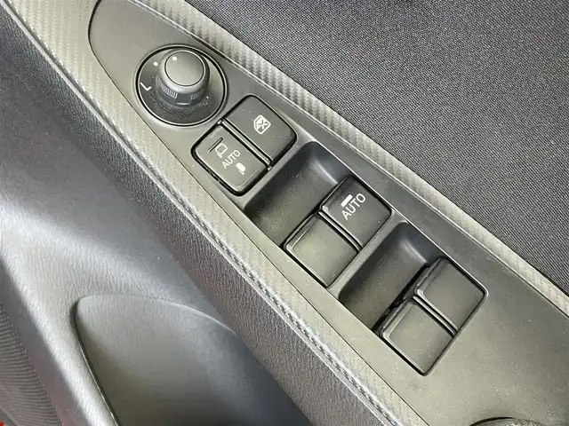 マツダ デミオ 15S 富山県 2019(令1)年 5.2万km ソウルレッドクリスタルM 純正ナビ（AM/FM/BT/DVD/USB/ワンセグ）/バックカメラ/ドライブレコーダー/ETC/ブラインドスポットモニター/衝突被害軽減システム/レーンキープアシスト/コーナーセンサー/横滑り防止装置/アイドリングストップ/純正フロアマット/オートハロゲンライト/ステアリングスイッチ/スマートキー