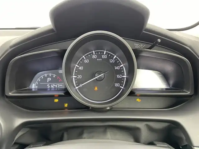 マツダ デミオ 15S 富山県 2019(令1)年 5.2万km ソウルレッドクリスタルM 純正ナビ（AM/FM/BT/DVD/USB/ワンセグ）/バックカメラ/ドライブレコーダー/ETC/ブラインドスポットモニター/衝突被害軽減システム/レーンキープアシスト/コーナーセンサー/横滑り防止装置/アイドリングストップ/純正フロアマット/オートハロゲンライト/ステアリングスイッチ/スマートキー