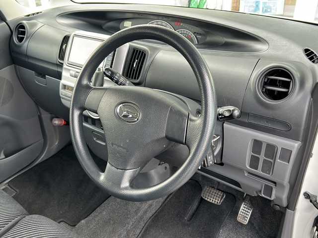 ダイハツ タント カスタム X 富山県 2008(平20)年 11.5万km パールホワイトⅢ 禁煙車　/純正ＨＤＤナビ　/バックカメラ　/純正アルミホイール　/純正オーディオ　/電動格納ミラー　/ウィンカーミラー　/ＥＴＣ　/プッシュスタート