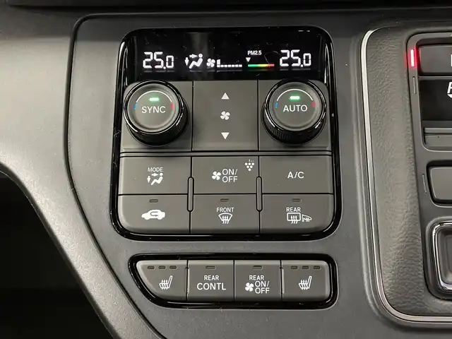 ホンダ ステップワゴン スパーダ eHEV 栃木県 2025(令7)年 0.1千km クリスタルブラックパール 登録済未使用車/純正11.4インチナビ/　(CD/DVD/Bluetooth/USB/フルセグTV)/バックカメラ/全方位カメラ/ホンダセンシング/・衝突軽減ブレーキ（CMBS）/・先行車発進お知らせ機能/・歩行者事故低減ステアリング/・路外逸脱抑制機能/・標識認識機能/・渋滞追従機能付アダプティブクルーズコントロール（ACC）/・車線維持支援システム（LKAS）/・トラフィックジャムアシスト（渋滞運転支援機能）/・ブラインドスポットインフォメーション/・誤発進抑制機能/・後方誤発進抑制機能/・近距離衝突軽減ブレーキ/・急アクセル抑制機能/・パーキングセンサーシステム/・オートハイビーム/両側パワースライドドア/電動リアゲート/2列目オットマン/ハーフレザーシート/前席シートヒーター/全列USBチャージャー/純正16インチAW/LEDヘッドライト