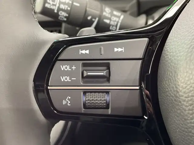 ホンダ ステップワゴン スパーダ eHEV 栃木県 2025(令7)年 0.1千km クリスタルブラックパール 登録済未使用車/純正11.4インチナビ/　(CD/DVD/Bluetooth/USB/フルセグTV)/バックカメラ/全方位カメラ/ホンダセンシング/・衝突軽減ブレーキ（CMBS）/・先行車発進お知らせ機能/・歩行者事故低減ステアリング/・路外逸脱抑制機能/・標識認識機能/・渋滞追従機能付アダプティブクルーズコントロール（ACC）/・車線維持支援システム（LKAS）/・トラフィックジャムアシスト（渋滞運転支援機能）/・ブラインドスポットインフォメーション/・誤発進抑制機能/・後方誤発進抑制機能/・近距離衝突軽減ブレーキ/・急アクセル抑制機能/・パーキングセンサーシステム/・オートハイビーム/両側パワースライドドア/電動リアゲート/2列目オットマン/ハーフレザーシート/前席シートヒーター/全列USBチャージャー/純正16インチAW/LEDヘッドライト