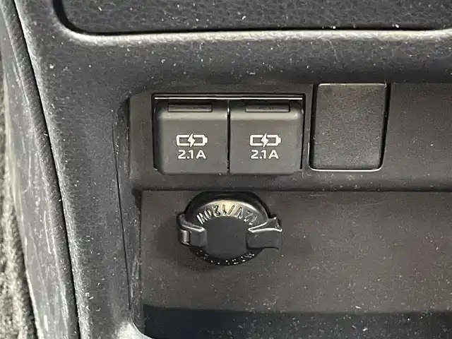 トヨタ ヴォクシー ZS 煌Ⅲ 島根県 2021(令3)年 4.3万km ブラック 社外ナビ（AVN-P10W）/Bluetooth/AM/FM/CD/DVD/ETC/バックカメラ/フリップダウンモニター/→10.1インチ（ALPINE）リモコンあり/アイドリングストップ/ウィンカーミラー/キャプテンシート/クルーズコントロール/ドアバイザー/プッシュスタート/両側パワースライドドア/横滑り防止装置/ASB/外部入力（AUX）/オートマチックハイビーム/SD/衝突軽減/スペアキー/トランパスタイヤ