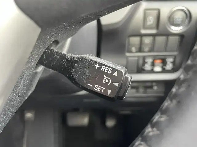 トヨタ ヴォクシー ZS 煌Ⅲ 島根県 2021(令3)年 4.3万km ブラック 社外ナビ（AVN-P10W）/Bluetooth/AM/FM/CD/DVD/ETC/バックカメラ/フリップダウンモニター/→10.1インチ（ALPINE）リモコンあり/アイドリングストップ/ウィンカーミラー/キャプテンシート/クルーズコントロール/ドアバイザー/プッシュスタート/両側パワースライドドア/横滑り防止装置/ASB/外部入力（AUX）/オートマチックハイビーム/SD/衝突軽減/スペアキー/トランパスタイヤ