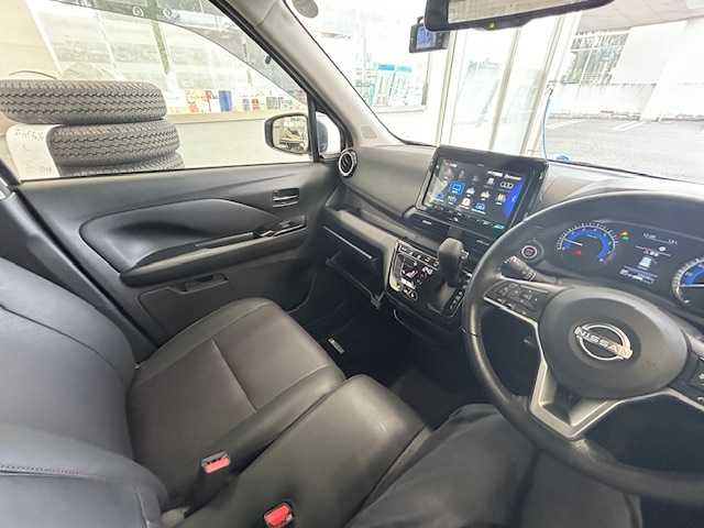 日産 デイズ HWS G ターボ プロパイロットED 宮城県 2024(令6)年 3.1万km ホワイトパール ワンオーナー/4WD/社外メモリナビ/i Pod/USB/FM/AM/BT/CD/DVD/フルセグTV/バックカメラ・全方位カメラ/レザー調シート/前席シートヒーター/ステアリングスイッチ/ステアリングヒーター/プロパイロット/ブラインドスポットモニター/コーナーセンサー/パーキングアシスト/レーンキープアシスト/横滑り防止装置/衝突被害軽減システム/アイドリングストップ/純正アルミ夏タイヤ15インチ/純正フロアマット/LEDライト/ウィンカードアミラー/電動格納ミラー/ETC2.0/前後ドライブレコーダー/プッシュスタート/保証書・記録簿・取扱説明書